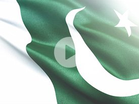 آزادی کی قدر کیجیۓ - اپنے پرچم کو عزت دیجیۓ