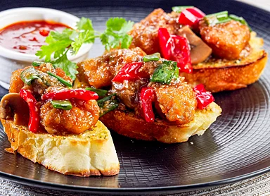 Tender Pops with Garlic Bread